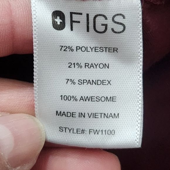 FIGS Scrubs Casma Three-Pocket Top V- Neck Burgundy  Technical Collection L - Picture 9 of 9